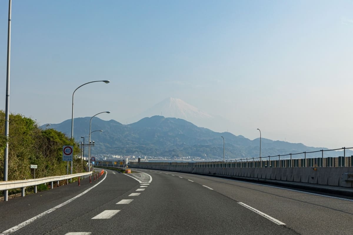 🚨高速路上堵车？竟不是超速！罚单6千元，背后真相震惊！