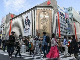 📉昔日热门，如今跌落？日中关系冲击下的零售业！ 封面