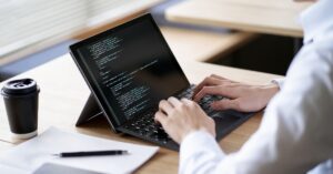 💥IT圈：为什么女生都走不进？打破隐形壁垒！ 封面