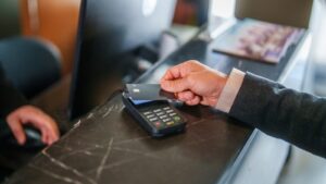 💰️富人来了，钱却没到？日本模式真让人失望！ 封面