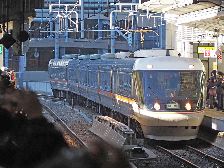 🚂 惊！日本最长特急列车复活，一路狂颠，直冲云霄！