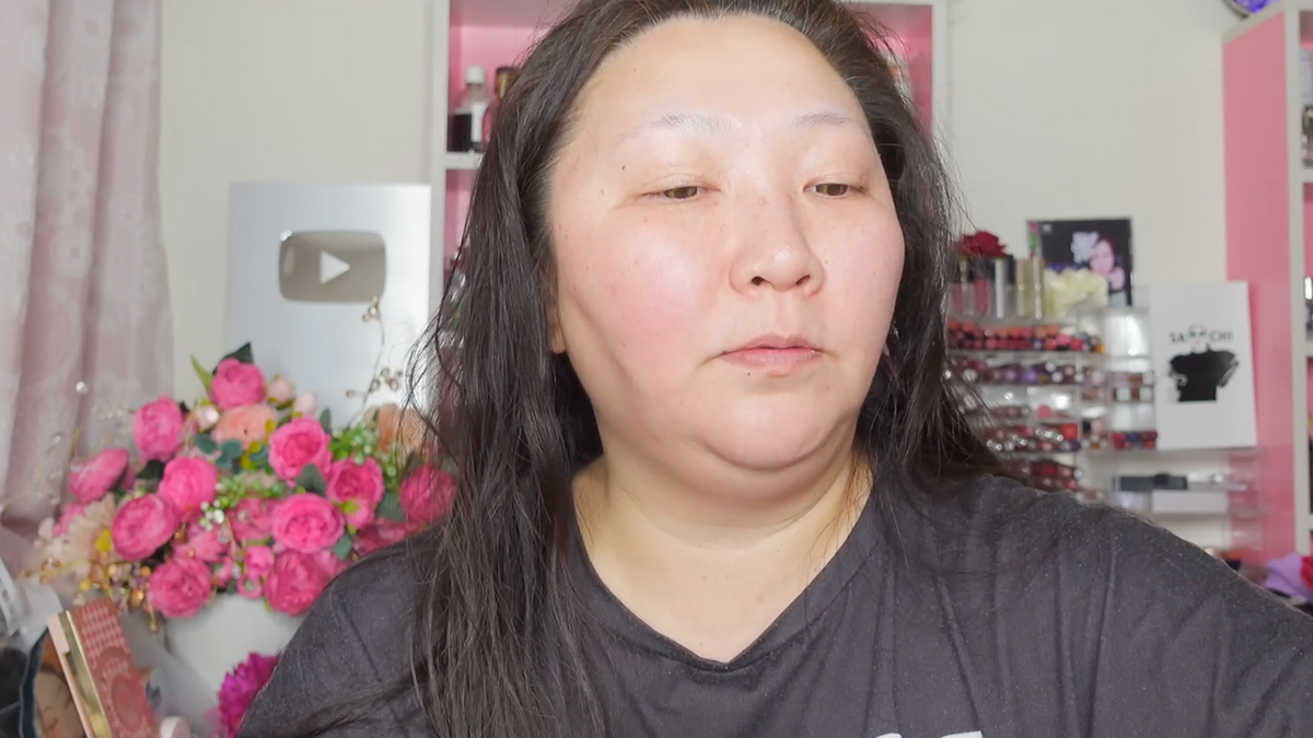 💄40岁大妈认真化妆，10个月后…结果惊呆了！