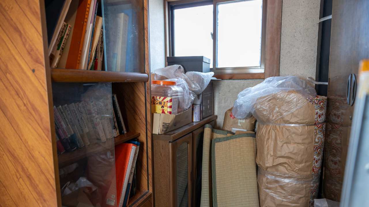 😱老妈遗产只给通账？大哥竟闯禁地！