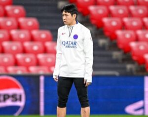 💥欧冠大冷！韩国球星0分钟出场，韩媒：全程被冷落！ 封面