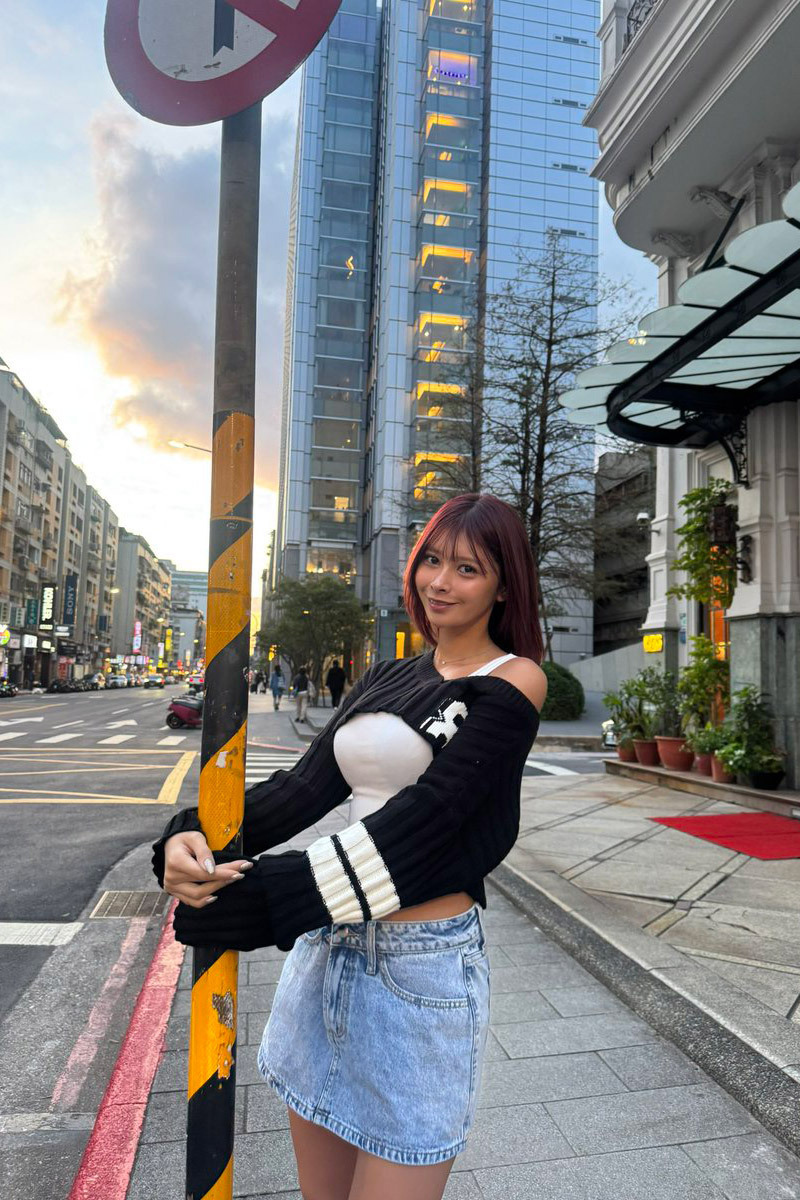 💥22岁超模：这尺度，咱国内穿不得！🔥