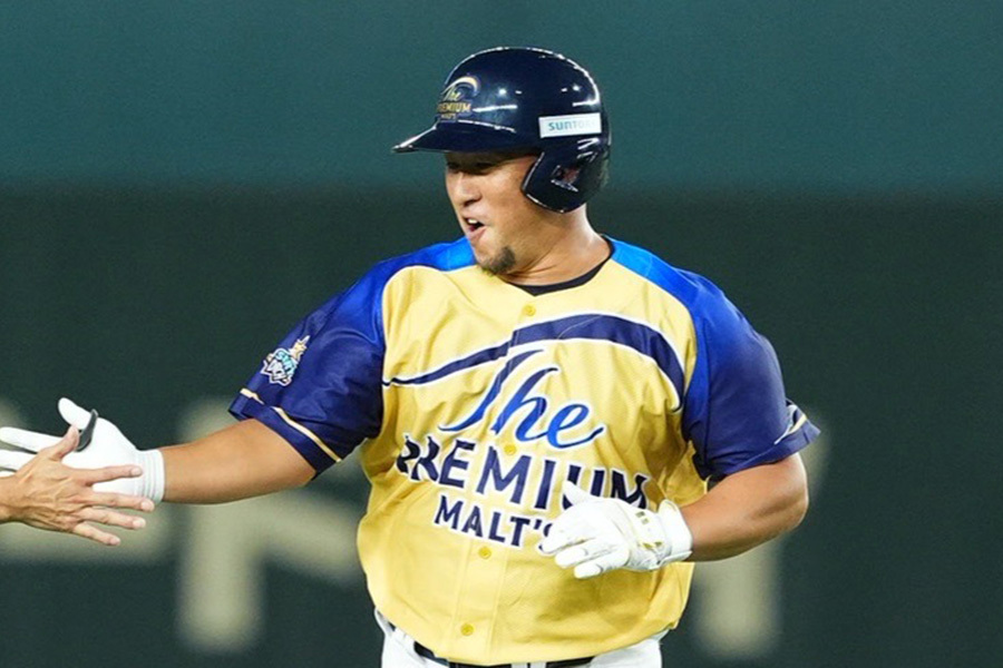 🔥43岁逆袭！退役老将海外封神，粉丝：太燃了！