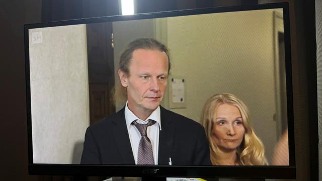 😱議員“眯眼”惹争议！公开道歉，啥情况？