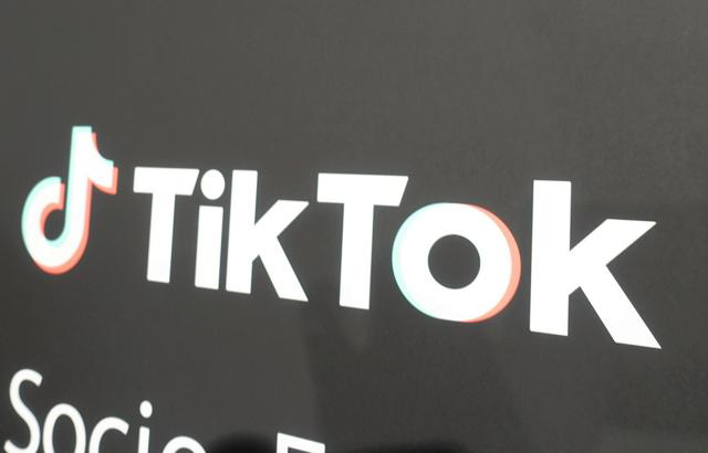 💥TikTok崩了！创作者收益全归零，官方道歉！