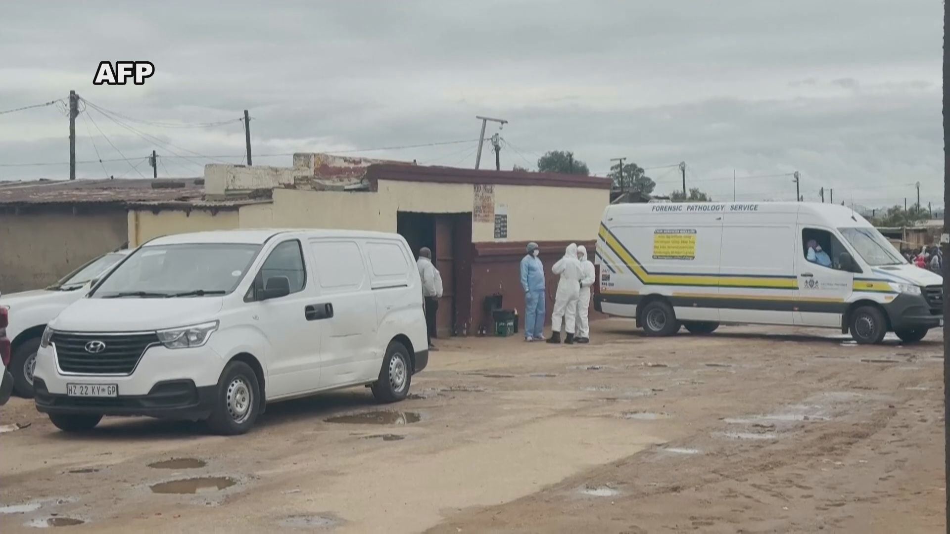 💥南非枪击案：9死10伤，凶徒逃亡！😱