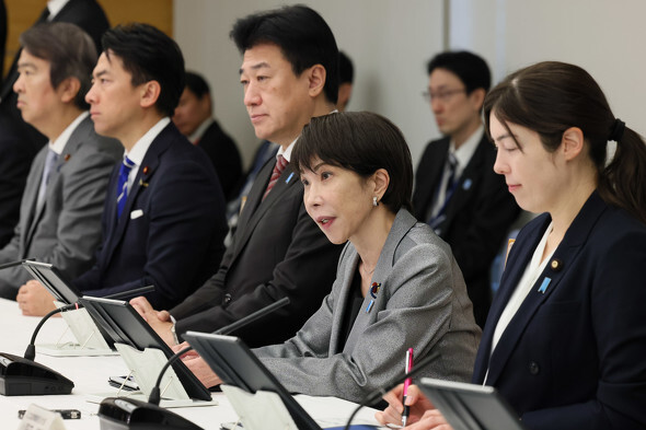 💡官員狂推AI“源内”！效率暴涨还是…？